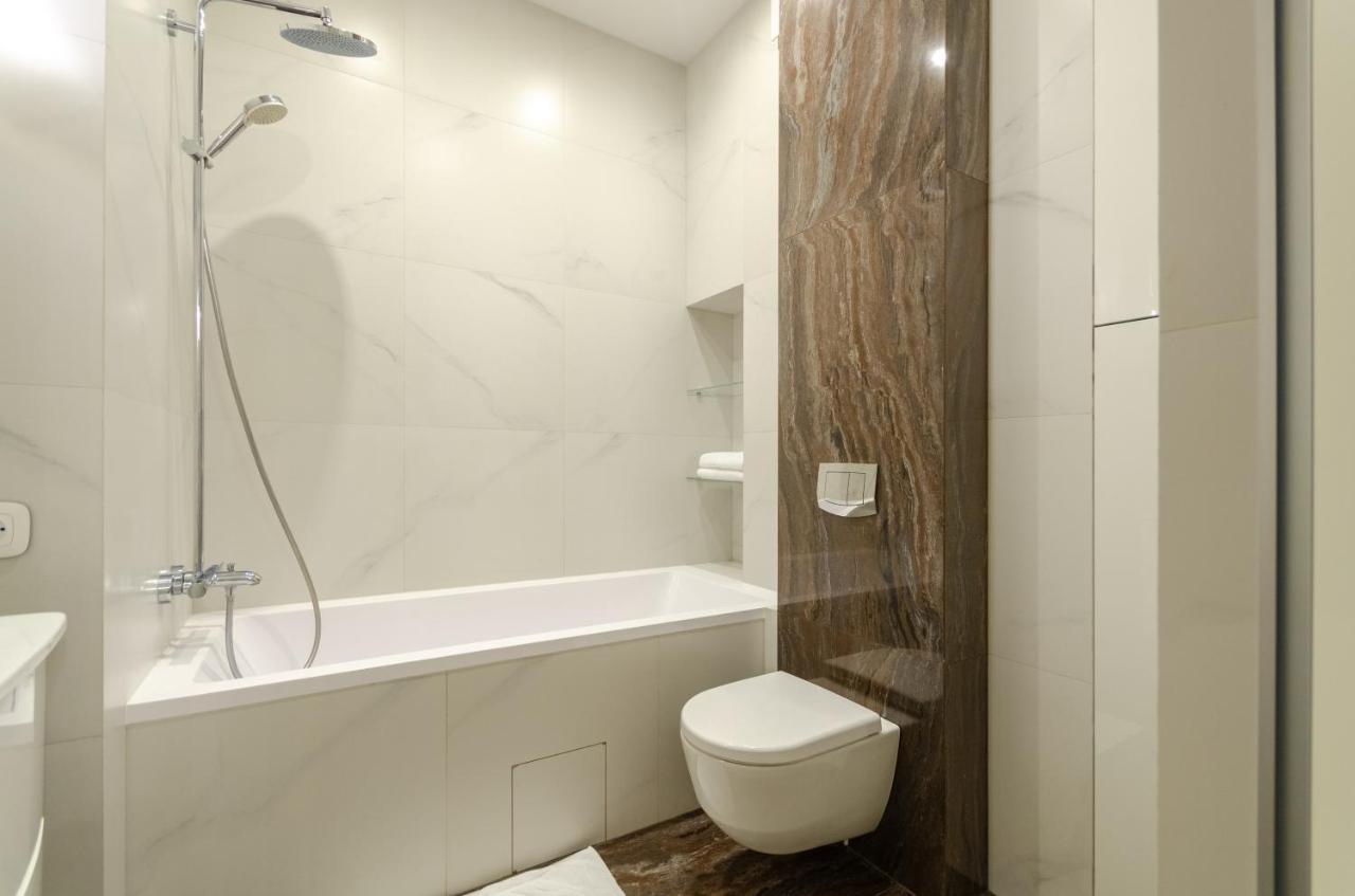 Petrovdom Apartaments 11-212 In Rc Central Park, 7 John Mccain Street เคียฟ ภายนอก รูปภาพ