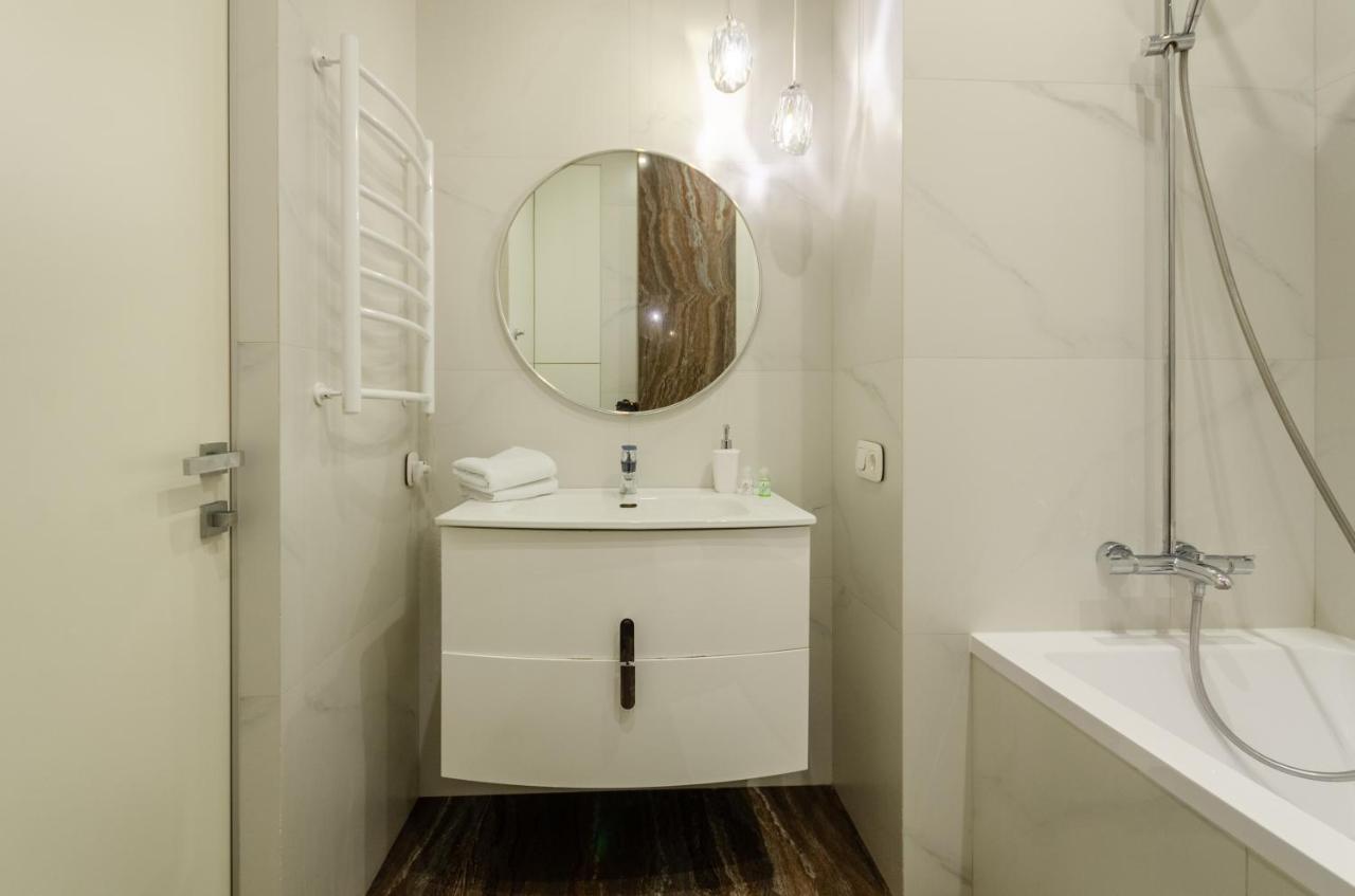 Petrovdom Apartaments 11-212 In Rc Central Park, 7 John Mccain Street เคียฟ ภายนอก รูปภาพ