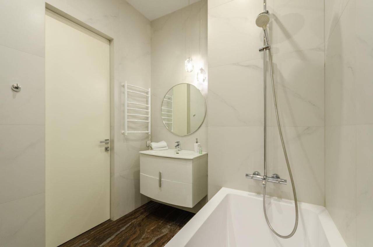 Petrovdom Apartaments 11-212 In Rc Central Park, 7 John Mccain Street เคียฟ ภายนอก รูปภาพ